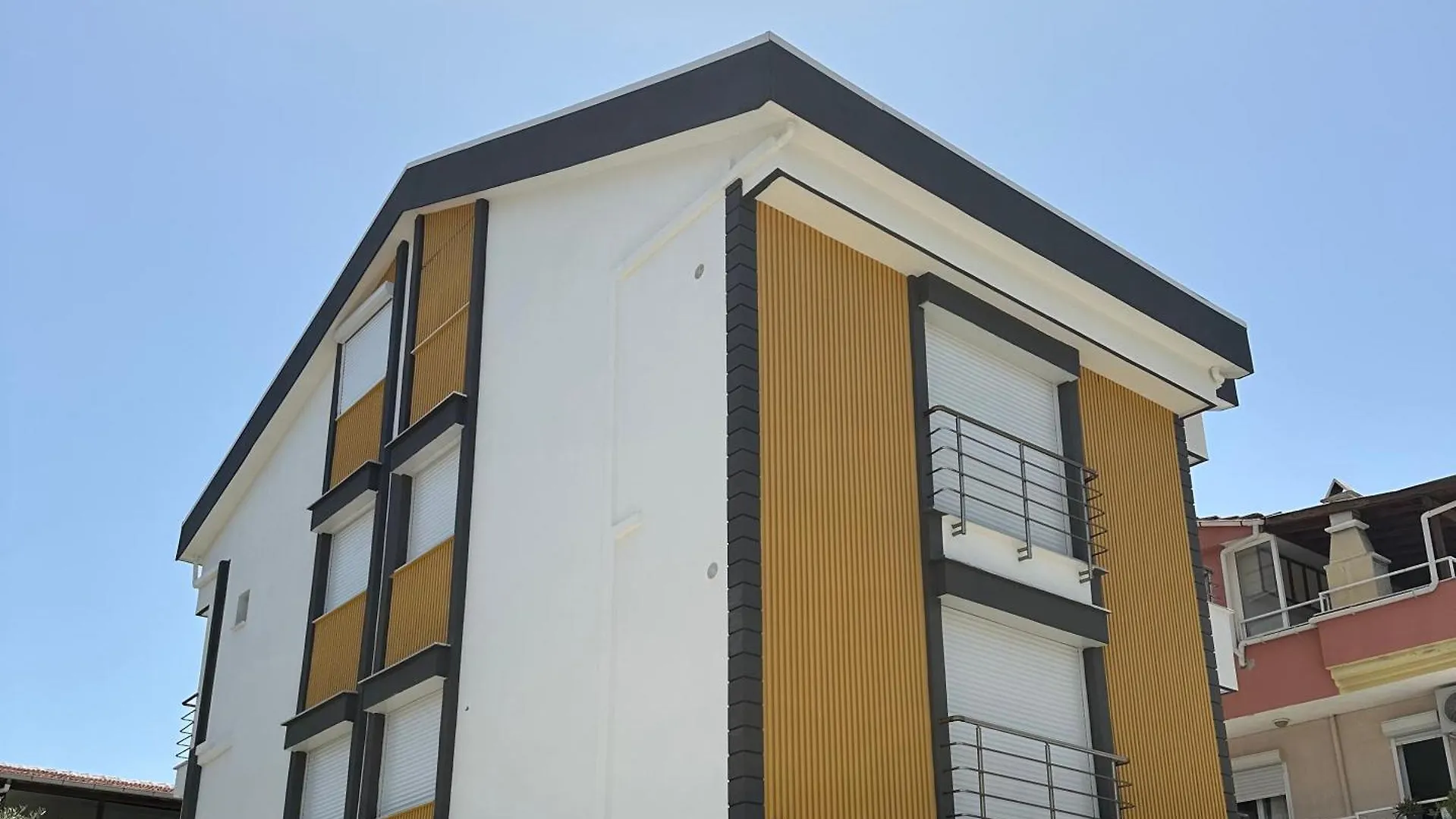 Dogan Suit Apart Didim